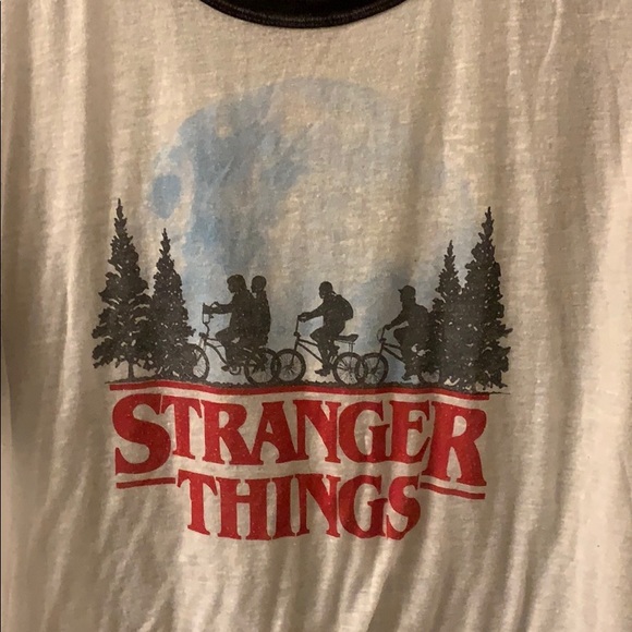 Stranger Things tshirt - Picture 2 of 3